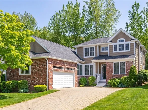 6 Riverwalk Ln Unit 6, East Walpole, MA 02032
