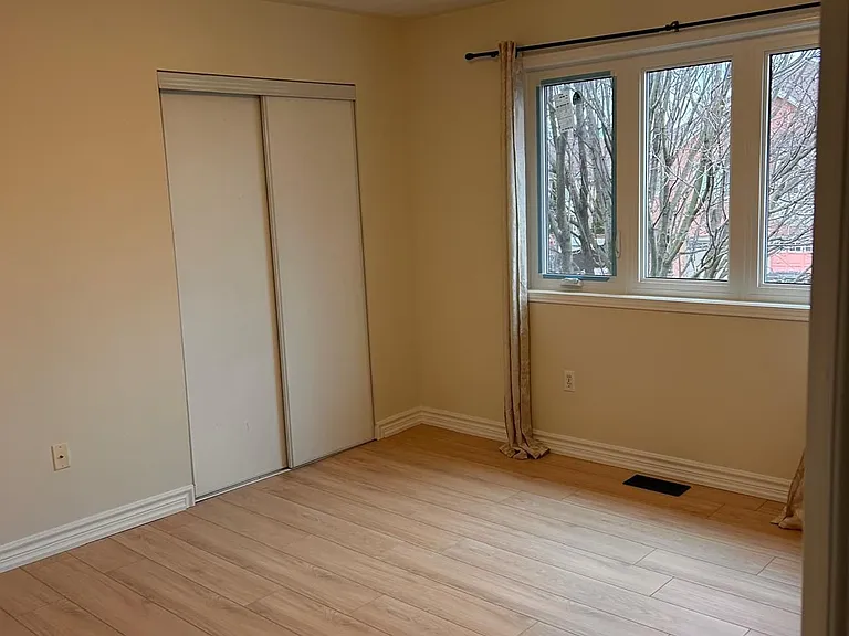 6885 Tassel Cres — Photo 14