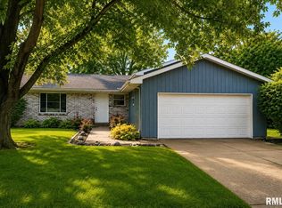 3204 W Westport Rd, Peoria, IL 61615