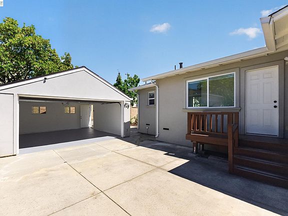 5th image of 20556 Forest Ave