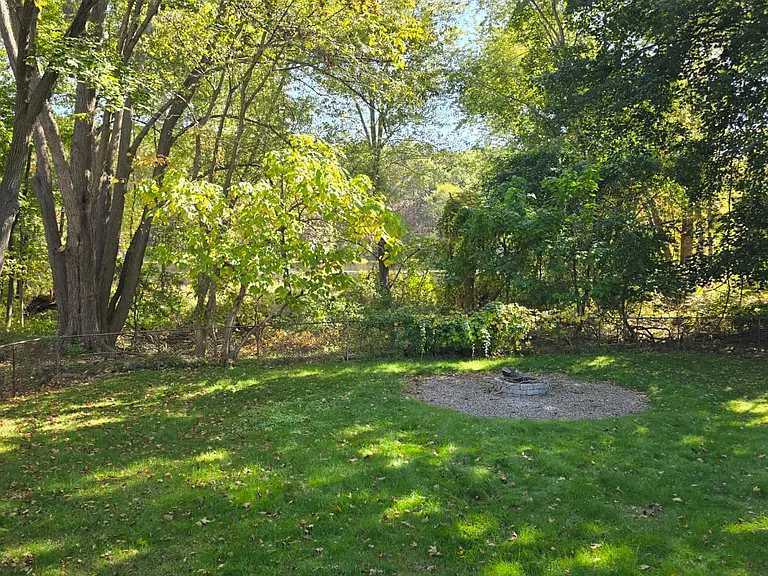 57 Maynard Rd — Photo 34