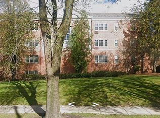 15825 Van Aken Blvd #2BW, Shaker Heights, OH
