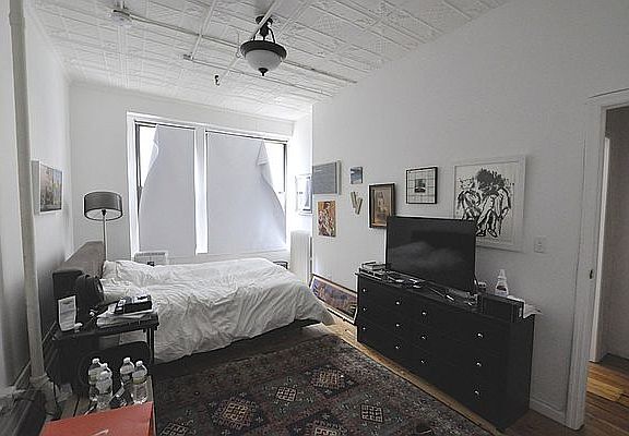 4th image of 165 W 26th St #6W