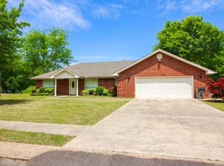 105 E Santa Cruz Dr, Hot Springs National Park, AR 71913