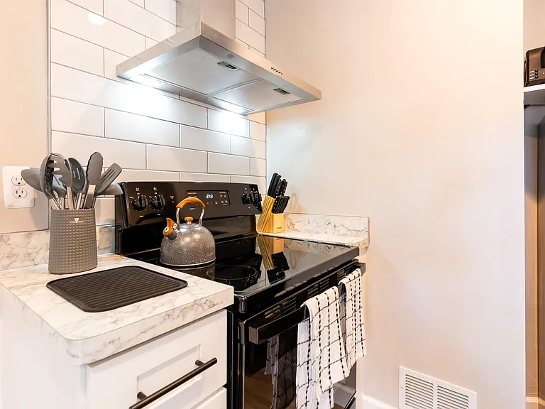 278 Euclid St #2 — Photo 21