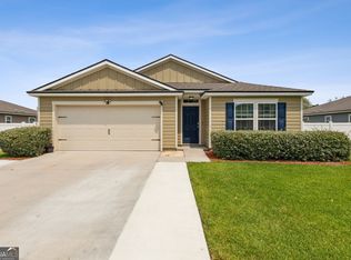 102 Cedar Breeze Dr, Kingsland, GA 31548