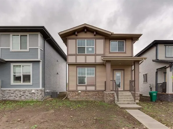 422 S Heartland Way, Cochrane, AB T4C 0M6