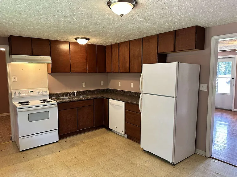 3702 Carlos Ave — Photo 4