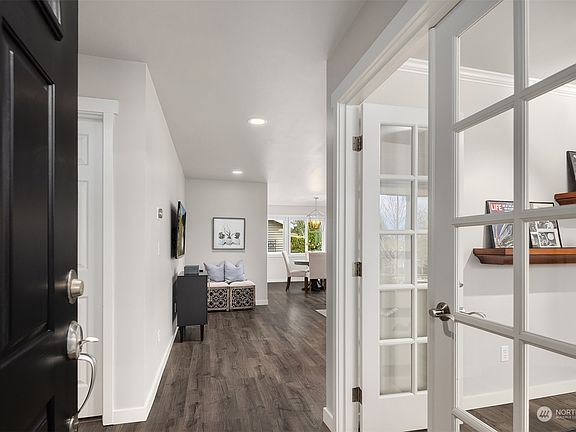 2nd image of 35332 SE Kinsey Street