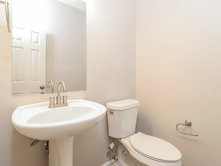 6285 Whirlaway Dr — Photo 16