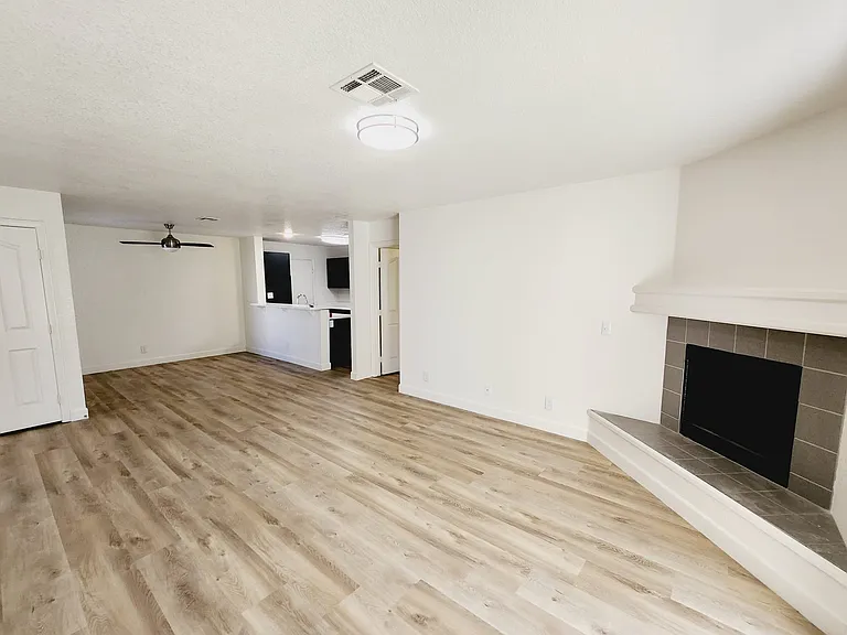 2617 S Durango Dr #1 — Photo 2
