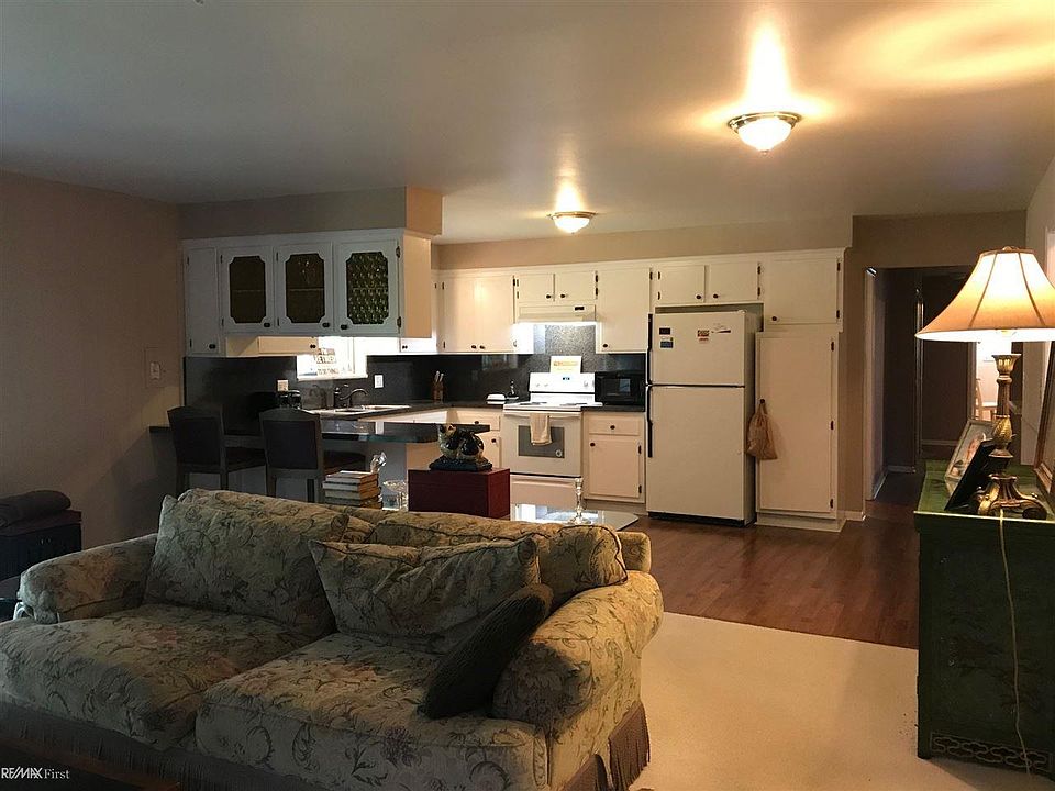 31590 23 Mile Rd, photo 11