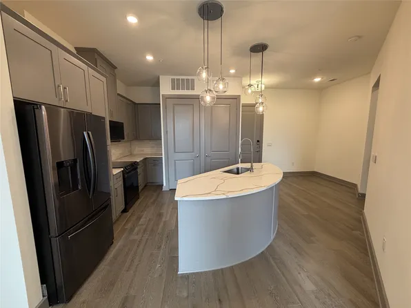 2700 Old Denton Rd Unit 3311, Carrollton, TX 75007