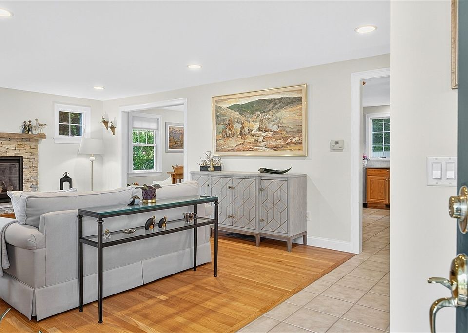 1st image of 25 Mill Farm Way #25