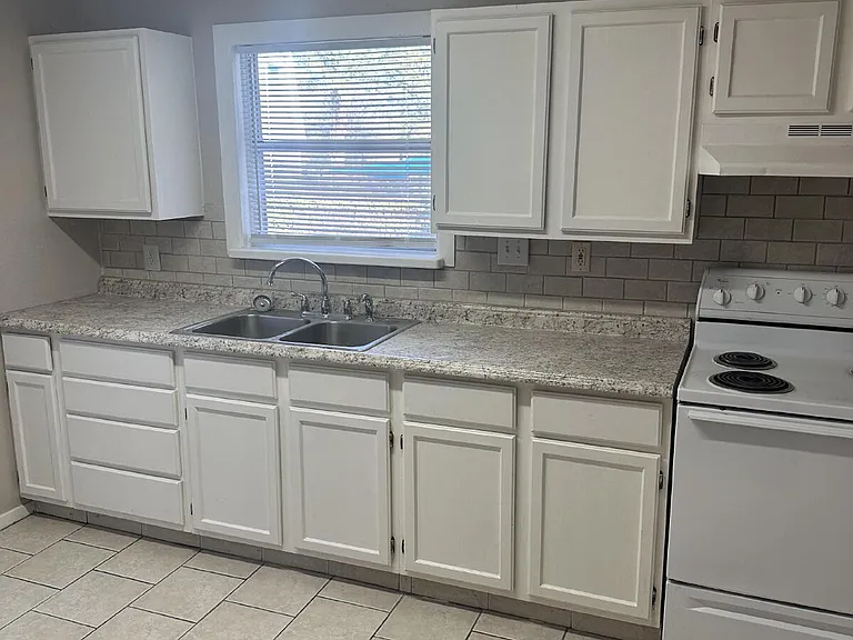 4603 Newcome Dr — Photo 4