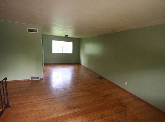 3rd image of 4929 Thorain Ct