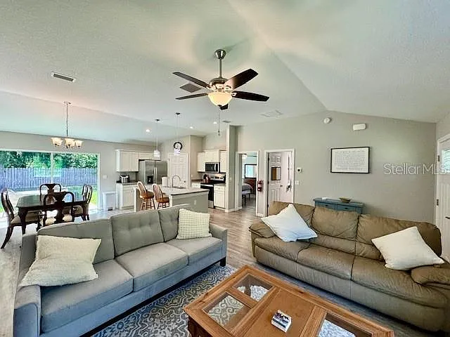 5423 NW 52nd Ave — Photo 16