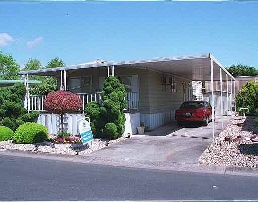 1st image of 427 Honolulu Cir