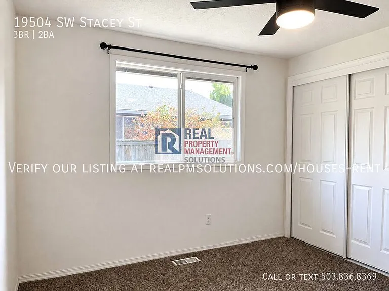 19504 SW Stacey St — Photo 44