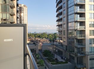 1486 Bathurst St #608, Toronto, ON M5P 0A5
