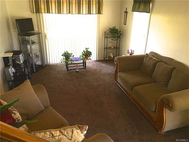1st image of 305 Leatherhead Ct #305