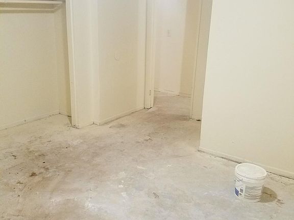 4th image of 1094 W 8th St