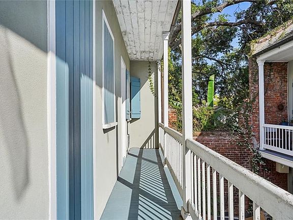 3rd image of 621 Dauphine St APT 14