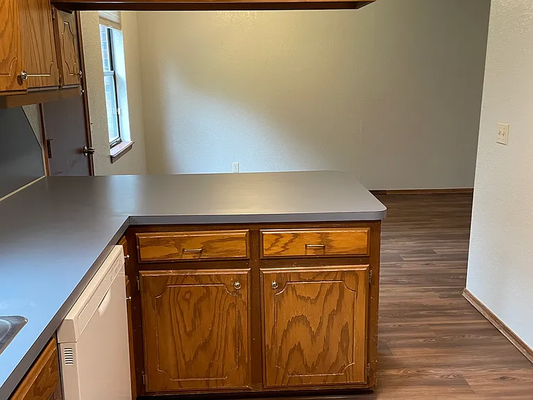 110 N Baumann Ave — Photo 11