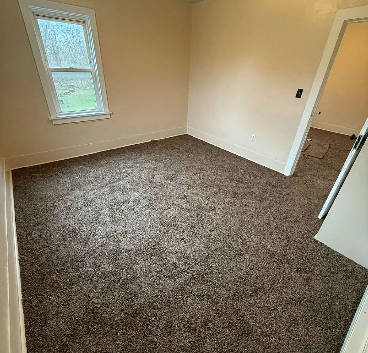 1 bed, 1.0 bath, $995 — Photo 2
