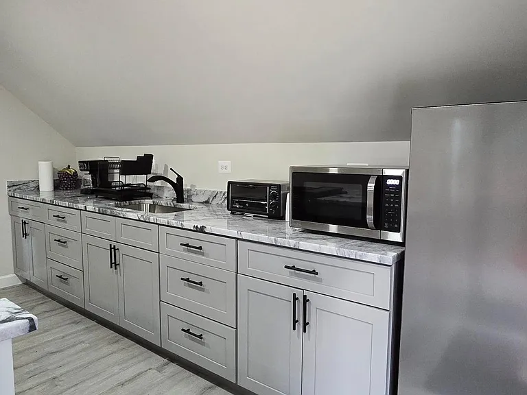 6585 Lovers Ln — Photo 10