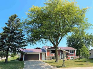 630 5th Ave W, Cresco, IA 52136