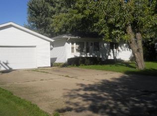 1830 Center St, Lee Center, IL 61331