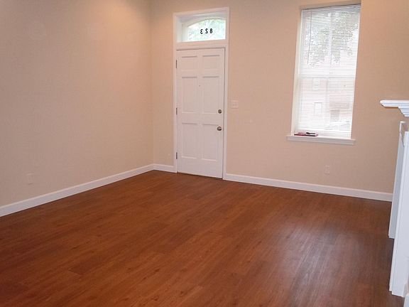 4th image of 823 Russell Blvd