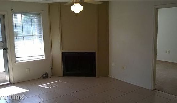 8240B fireplace
