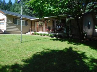 209 Shadowbrook Dr, Cave Junction, OR 97523