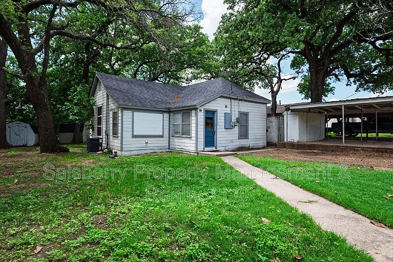2 bed, 2.0 bath, 1203 sqft, $1,749 — Photo 2