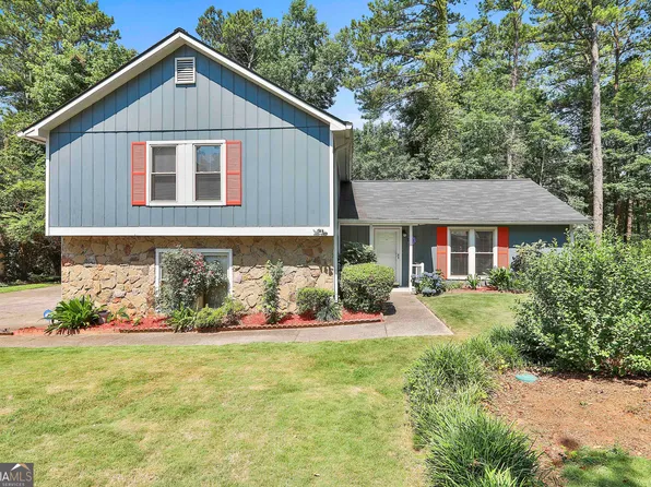 1118 Redan Trail Ct, Stone Mountain, GA 30088