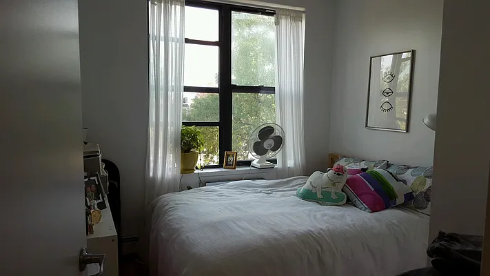 Rented by Nooklyn NYC LLC | media 26