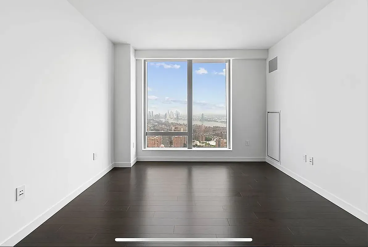 252 South Street — Photo 1