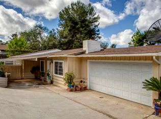 1092 Robertson Dr, Escondido, CA 92025