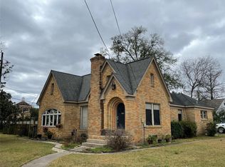 200 S Cherry St, Tomball, TX 77375