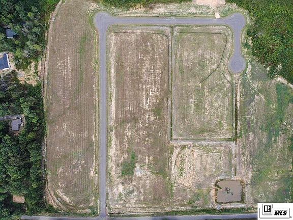 4th image of 401 Pelican Grove Dr