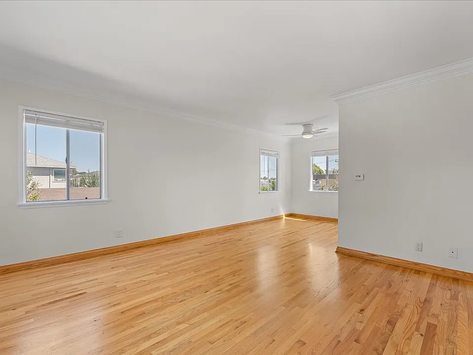 7100-7104 Kittyhawk Ave #7100