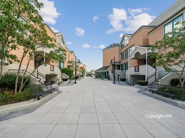 600 Harbor Boulevard image 13 of 19