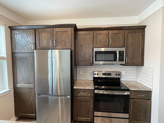 4th image of 14282 Wexford Dr