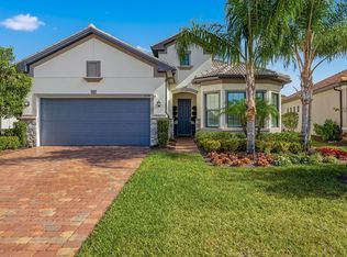 2730 Aviamar Cir, Naples, FL 34114