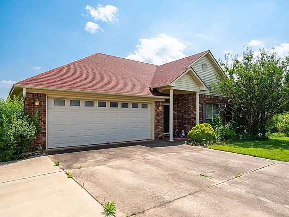 2nd image of 12 Mockingbird Dr