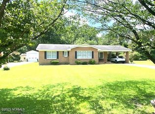 207 Lake Pines Dr, La Grange, NC 28551