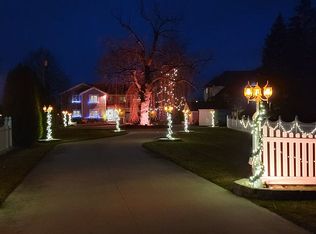 8701 Cooley Lake Rd, Commerce Township, MI 48382