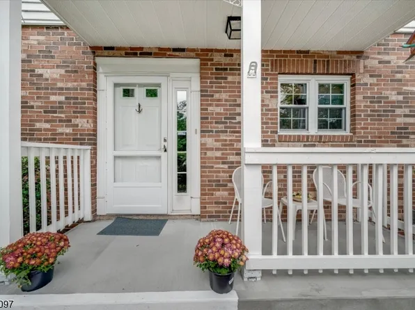 16 Lexington Ct, Chatham Twp., NJ 07928